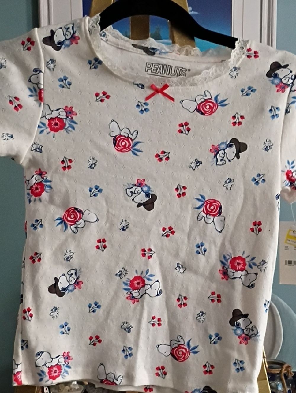 Peanuts White Snoopy Rose Print Short Sleeve Tee